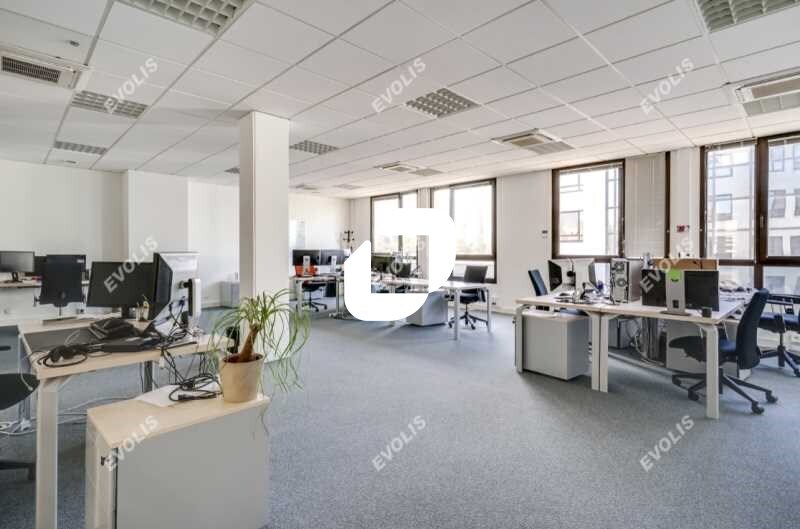 Office in Bagnolet for lease - Building Photo - Image 3 of 13