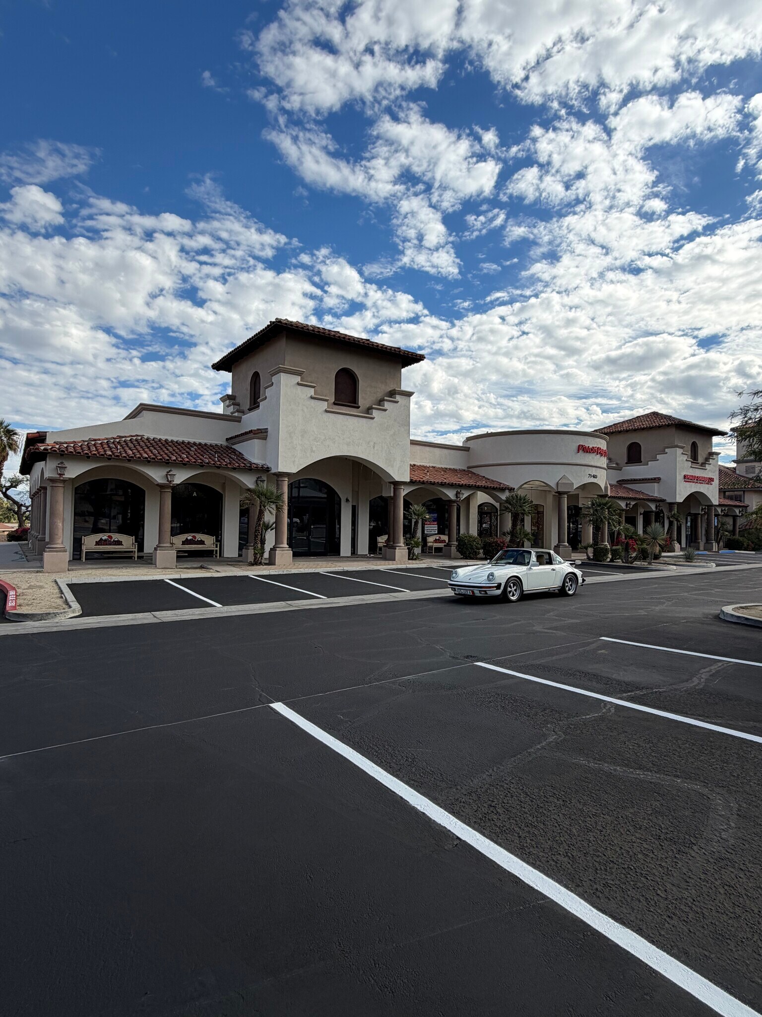 71680 US Highway 111, Rancho Mirage, CA for lease Primary Photo- Image 1 of 9