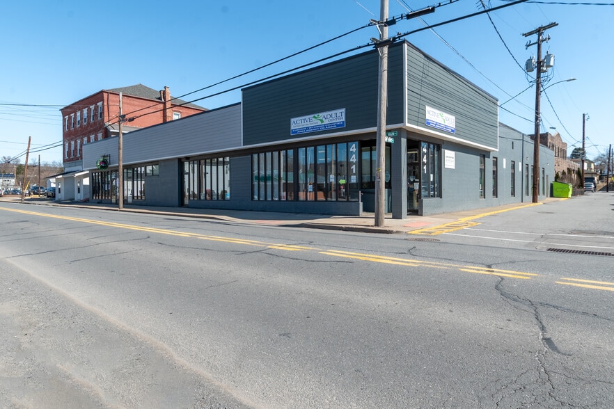 441-445 Main St, Pittston, PA for lease - Building Photo - Image 2 of 4