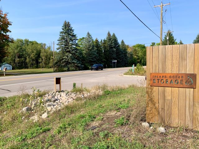 7334 E Duck Lake Rd, Lake Leelanau, MI for sale - Building Photo - Image 3 of 16