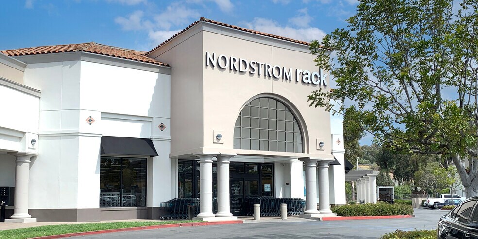 28231-28301 Crown Valley Pky, Laguna Niguel, CA à louer - Photo du bâtiment - Image 2 de 12