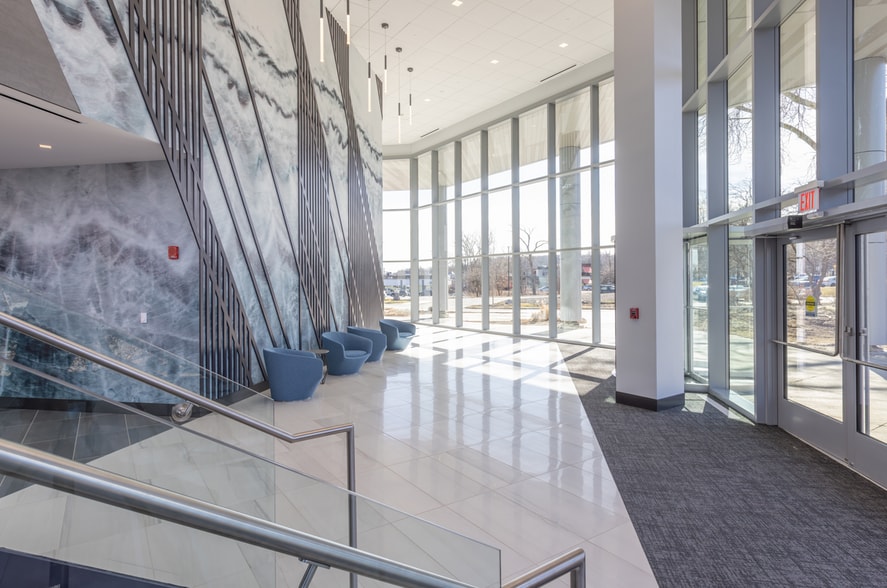 1 Wall St, Burlington, MA à louer - Hall d’entrée - Image 2 de 8