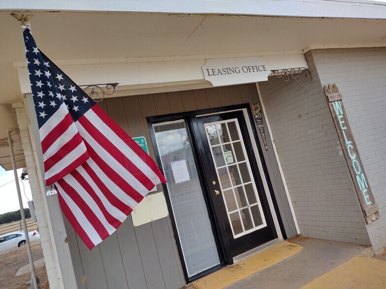 2300 S 8th St, Lamesa, TX à vendre - Photo du bâtiment - Image 3 de 11