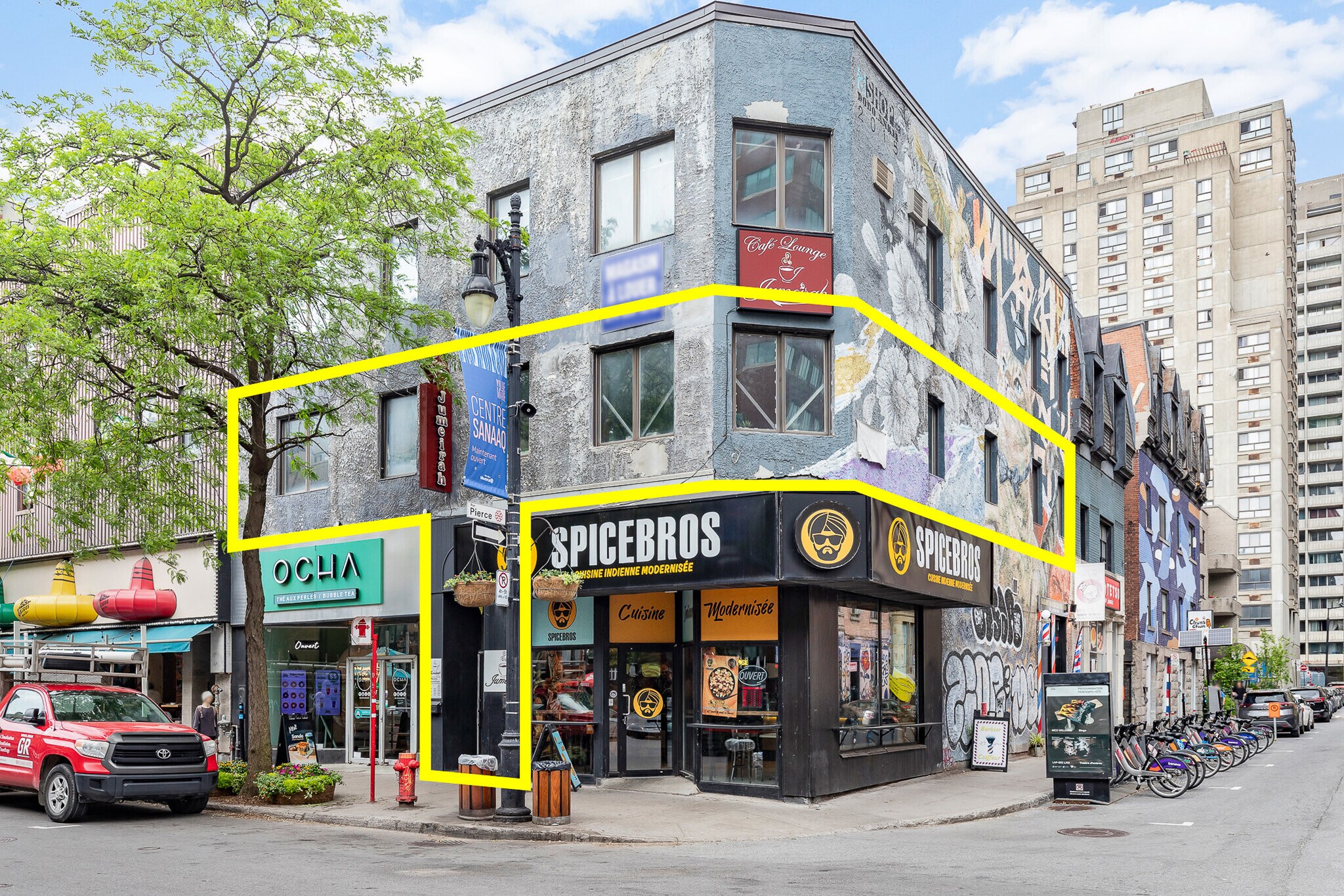 1645-1651 Rue Sainte-Catherine O, Montréal, QC for sale Building Photo- Image 1 of 1