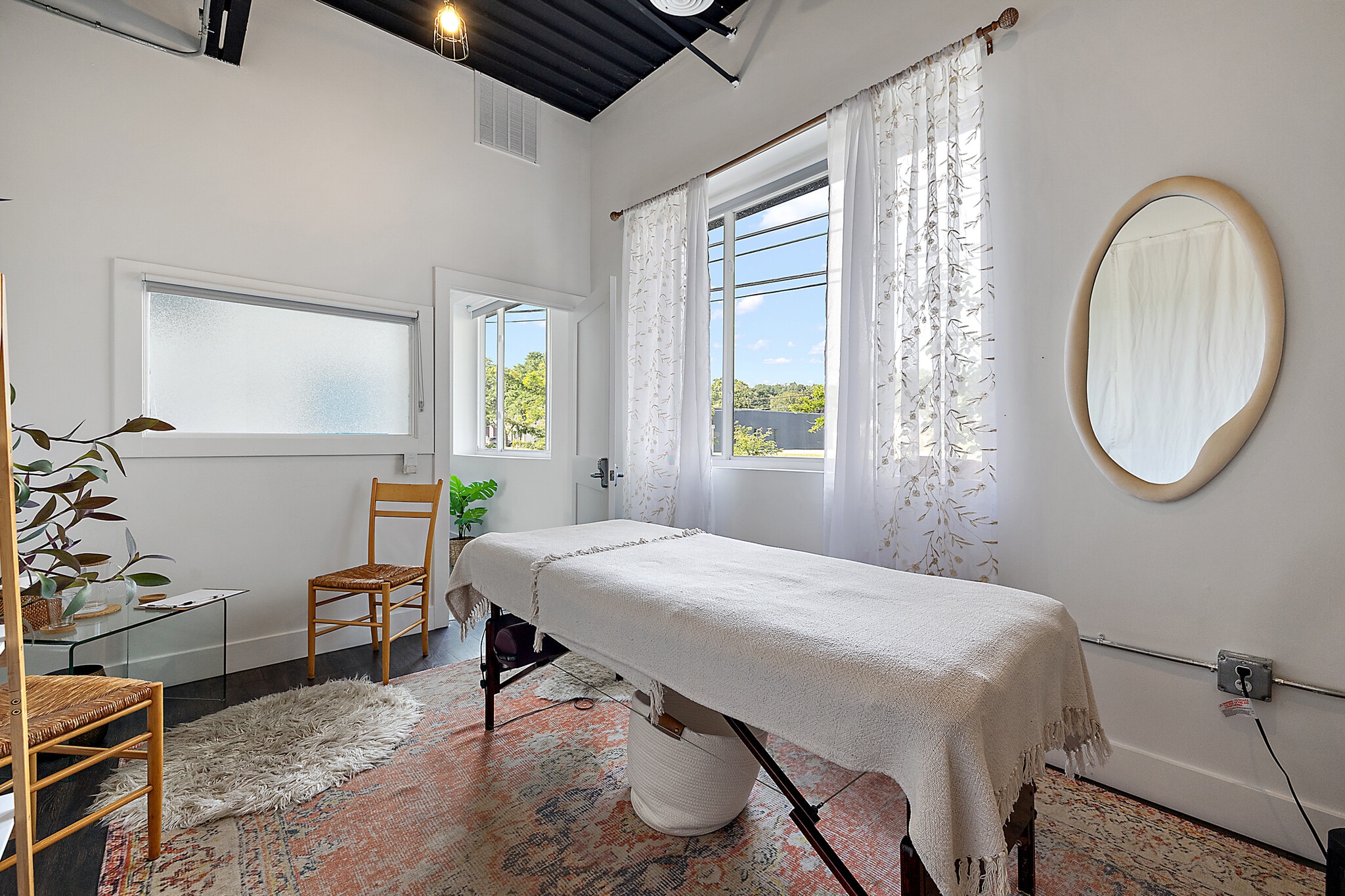 1320 N Campbell Rd, Royal Oak, MI for lease Interior Photo- Image 1 of 3