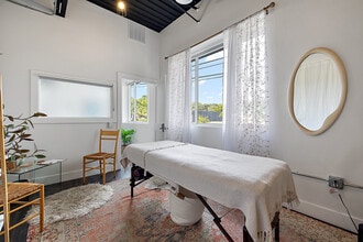 1320 N Campbell Rd, Royal Oak, MI for lease Interior Photo- Image 1 of 3