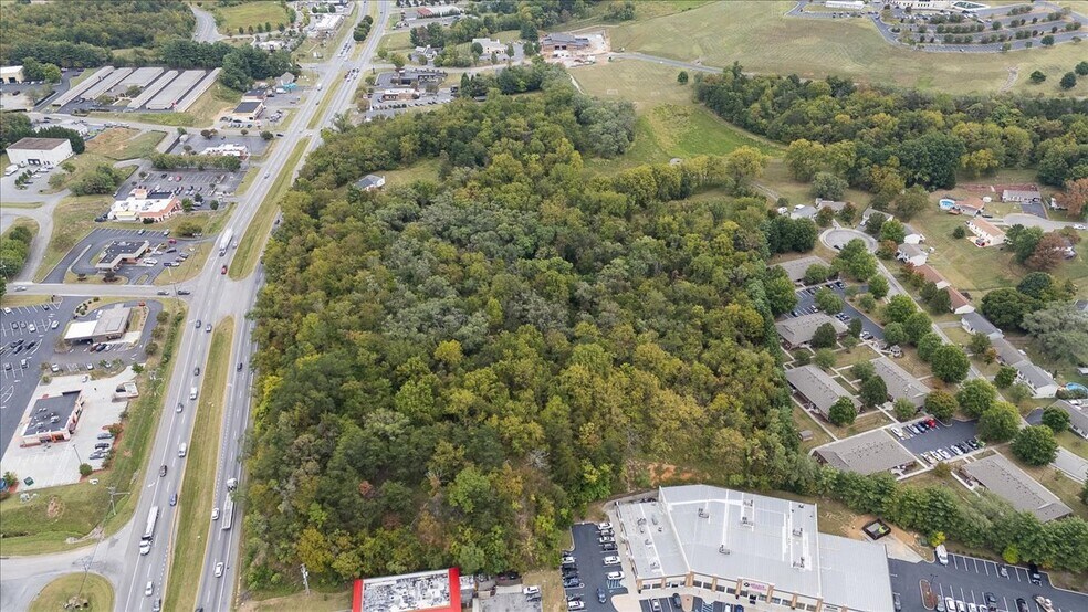 0 Orange Ave Ne, Roanoke, VA à vendre - Photo du bâtiment - Image 2 de 23