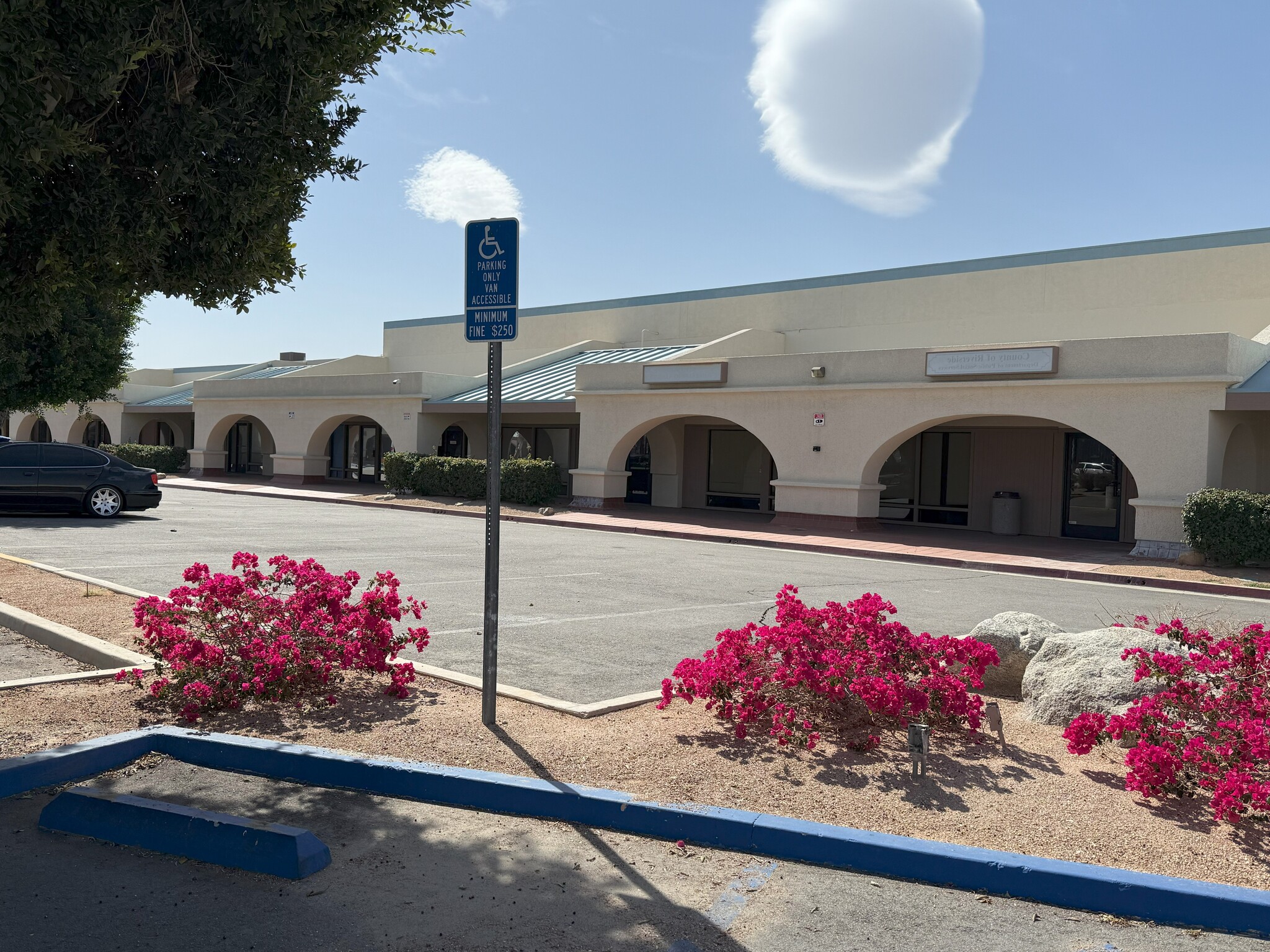 68625 Perez Rd, Cathedral City, CA for lease Interior Photo- Image 1 of 2