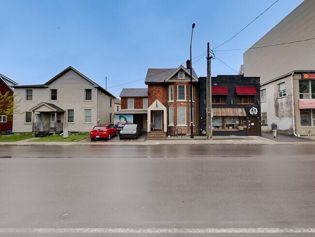 More details for 154 Division St, Kingston, ON - Retail for Sale