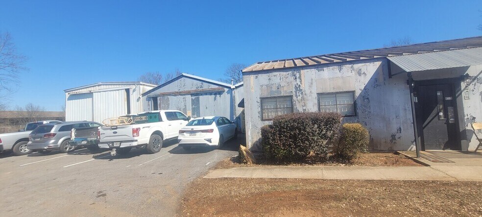1174 SE Mcdonald Dr, Atlanta, GA à vendre - Photo du bâtiment - Image 2 de 14