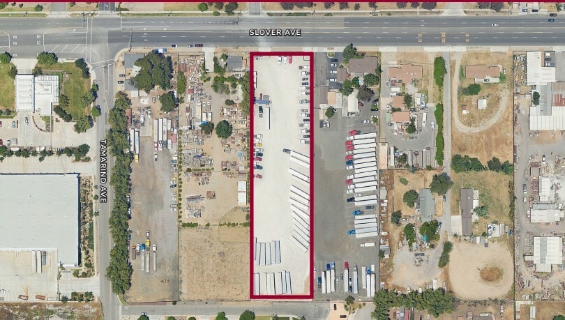 17503 Slover Ave, Bloomington, CA for lease Building Photo- Image 1 of 2