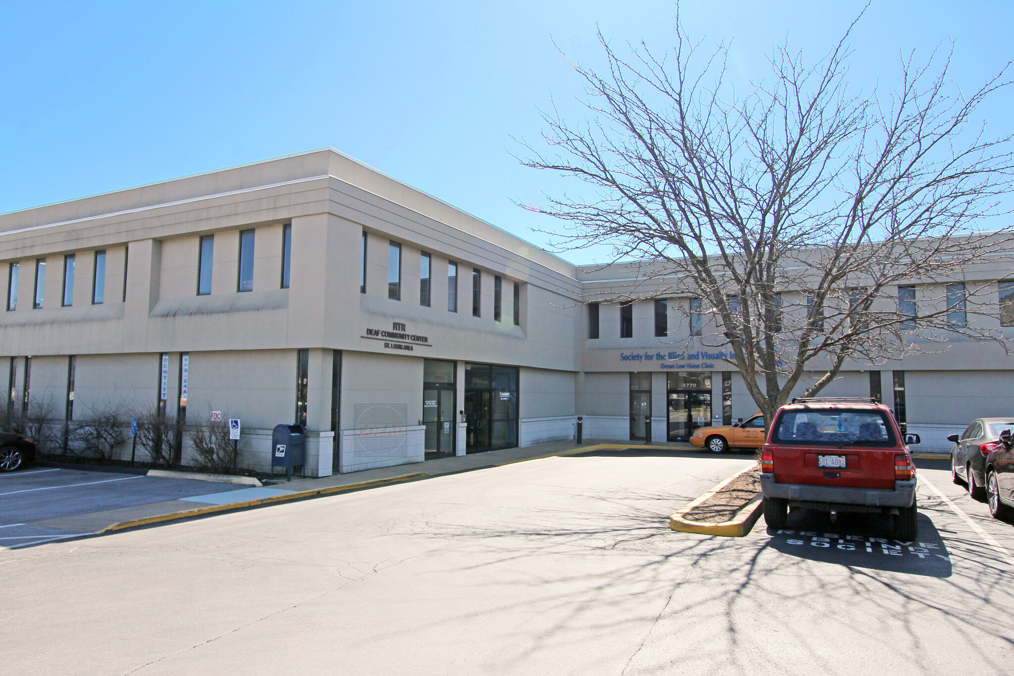 8760-8798 Manchester Rd, Brentwood, MO à louer Photo du bâtiment- Image 1 de 5