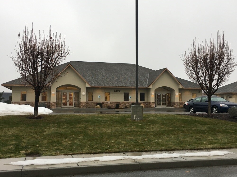 4206 W 24th Ave, Kennewick, WA for lease Primary Photo- Image 1 of 26