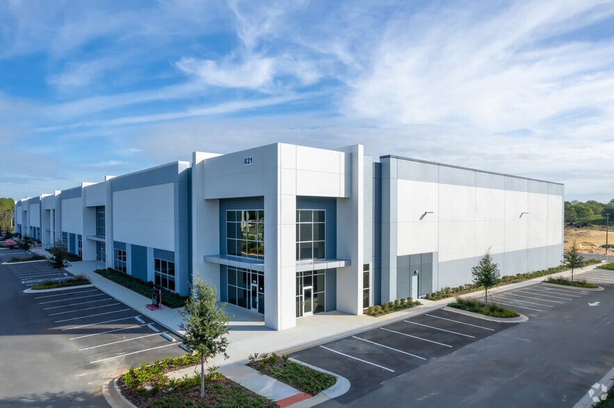 821 N Old Lake Wilson Rd, Kissimmee, FL for lease - Building Photo - Image 1 of 8