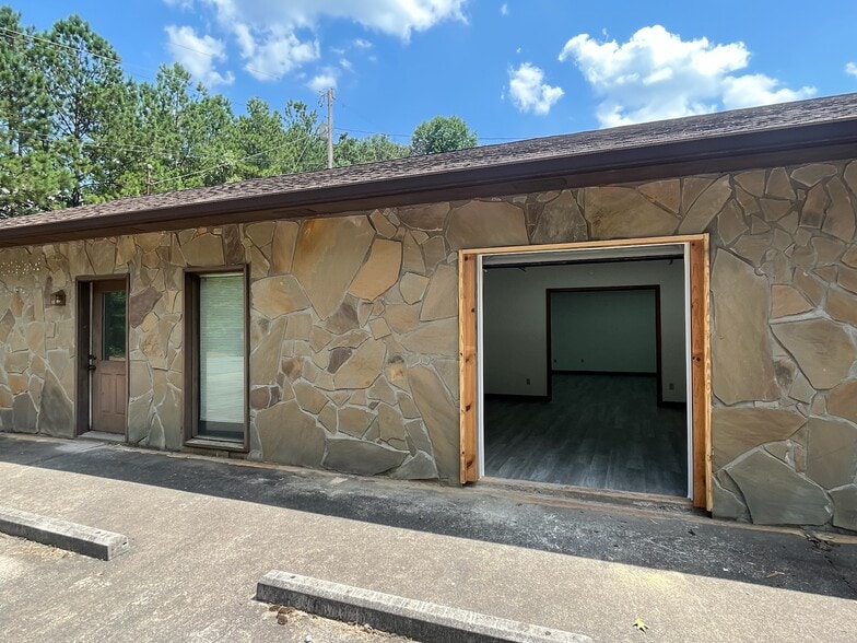 109 Elliott Industrial Dr, Woodstock, GA for lease - Building Photo - Image 3 of 10