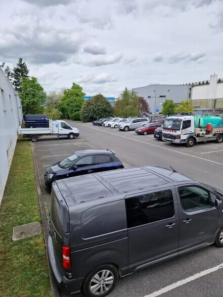 Office in SAINT-OUEN-L'AUMONE for lease - Building Photo - Image 3 of 8