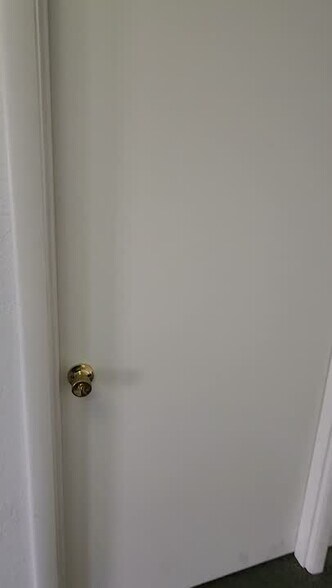 49 S Sycamore St, Mesa, AZ à louer - Vidéo sur l’inscription commerciale - Image 2 de 10