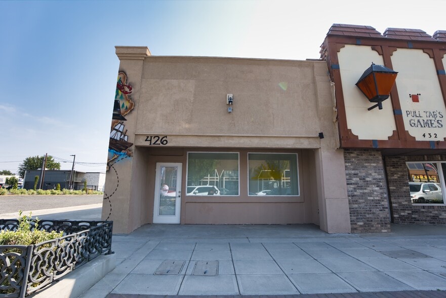 426 S 6th St, Sunnyside, WA for sale - Primary Photo - Image 1 of 16