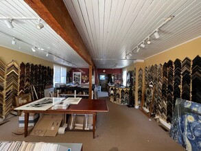 317 NW Gilman Blvd, Issaquah, WA à louer Photo intérieure- Image 2 de 3