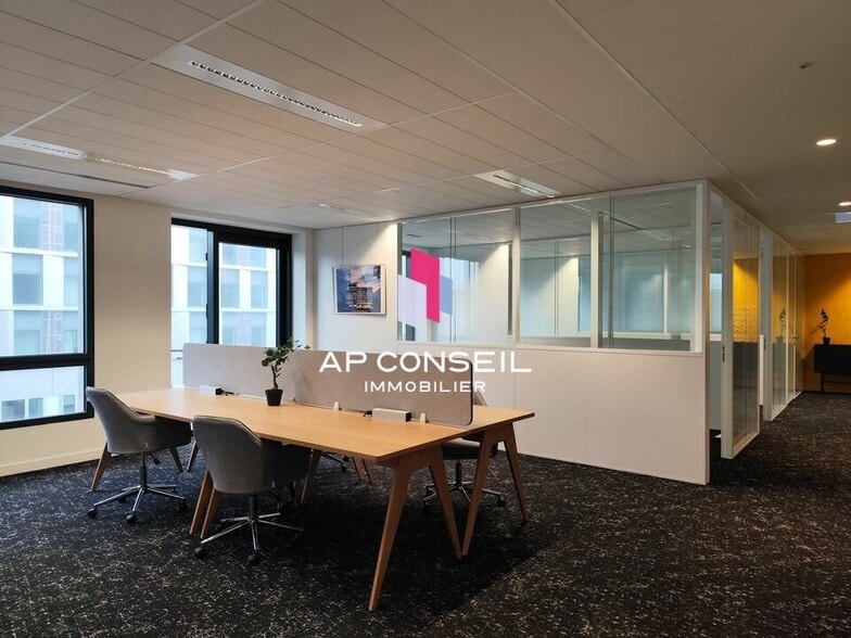 Bureau dans Montigny-le-Bretonneux à vendre - Photo intérieure - Image 3 de 10