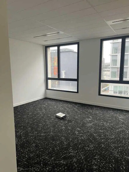 7 Rue Stephenson, Montigny-le-Bretonneux à vendre - Photo intérieure - Image 2 de 7