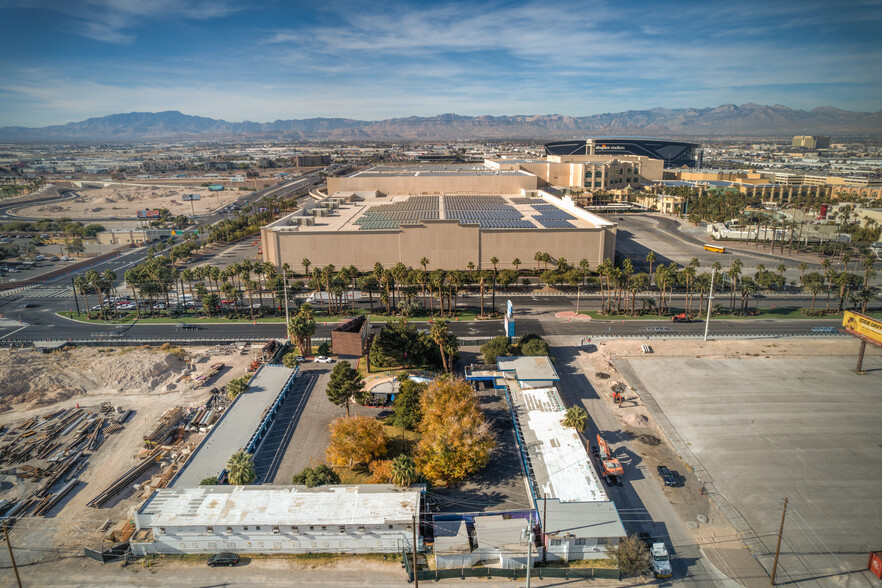 4605 S Las Vegas Blvd, Las Vegas, NV for sale - Building Photo - Image 3 of 5