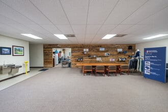 3028 Mercury Rd, Jacksonville, FL for lease Interior Photo- Image 2 of 3