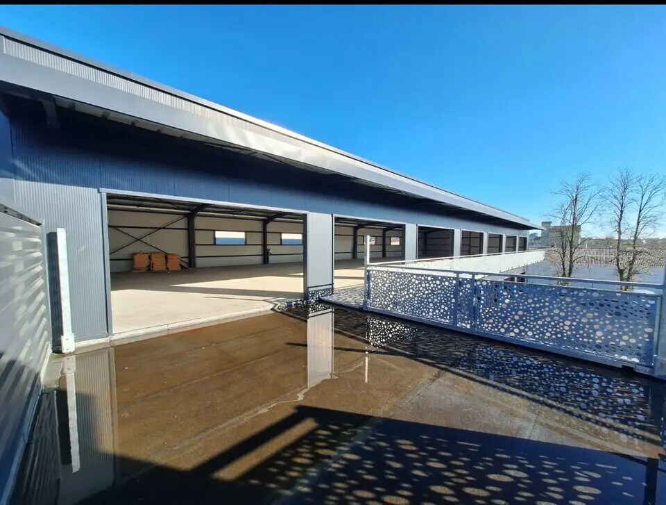 Flex in Alès for lease Building Photo- Image 1 of 9