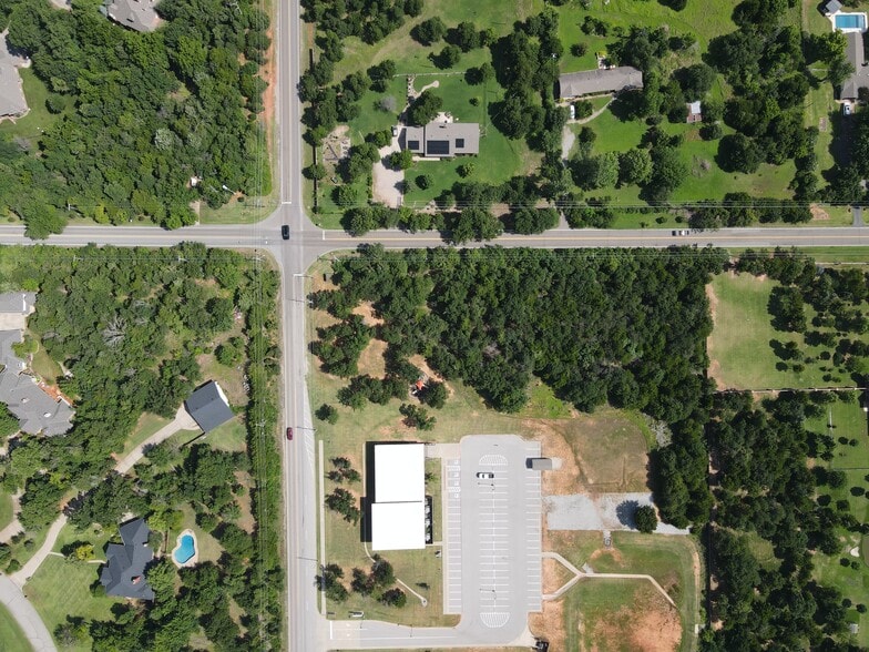 5400 N Coltrane Rd., Edmond, OK à vendre - Photo du bâtiment - Image 3 de 5