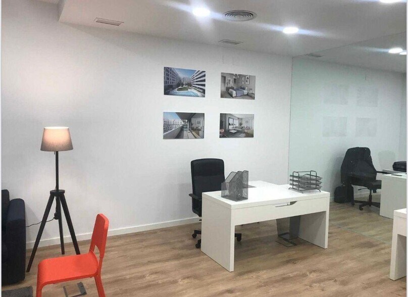 Commerce de détail dans Córdoba, Córdoba à louer - Photo du bâtiment - Image 3 de 7