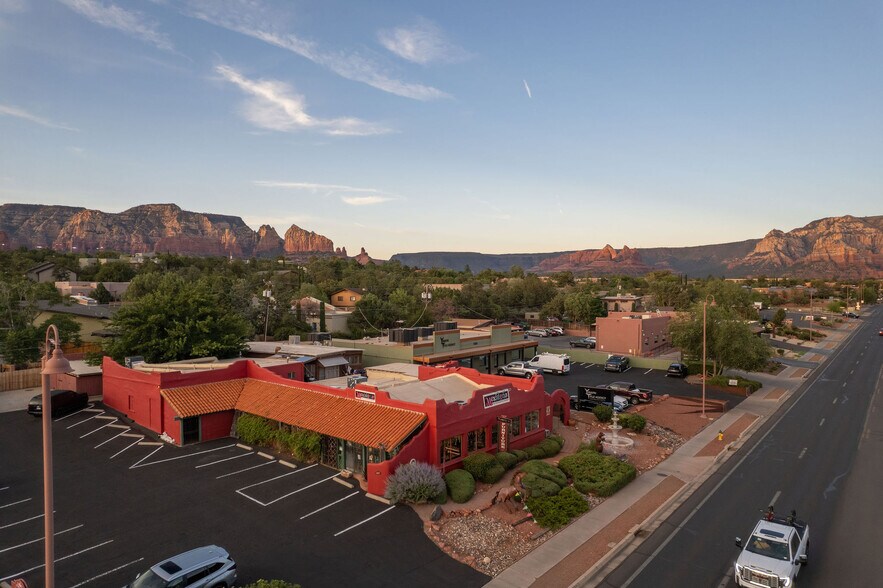 1670 W Highway 89A, Sedona, AZ à vendre - Photo du bâtiment - Image 3 de 47