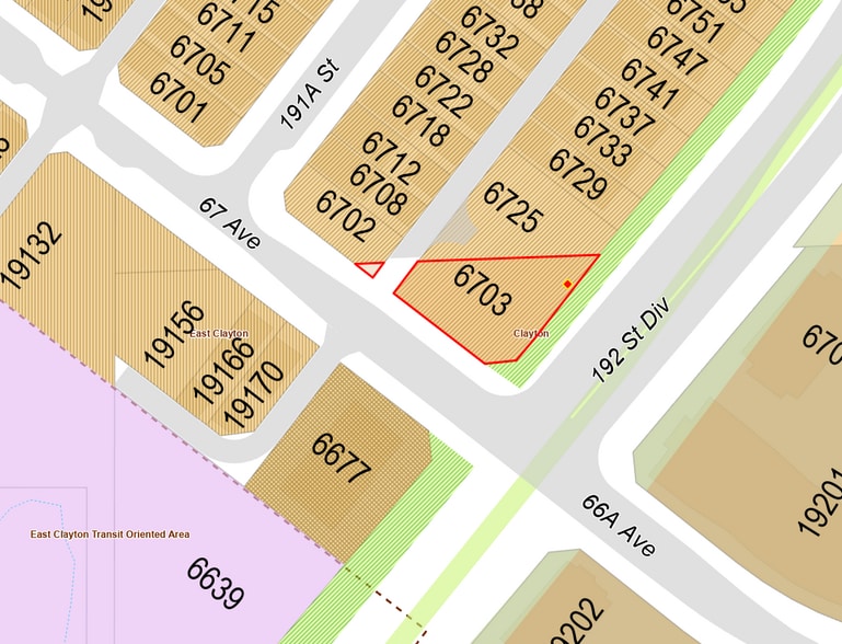 6703 192 St, Surrey, BC à vendre - Photo principale - Image 1 de 7