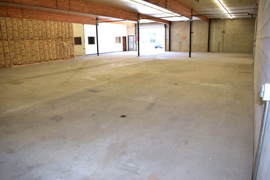 613 Pacific Ave S, Kelso, WA à louer - Photo du bâtiment - Image 3 de 21