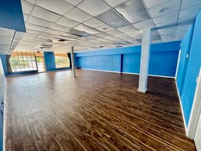 7050 Winkler Rd, Fort Myers, FL for lease Interior Photo- Image 2 of 3