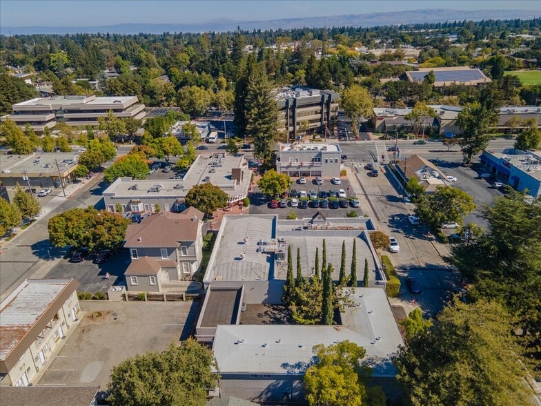 660 Roble Ave, Menlo Park, CA for sale - Aerial - Image 3 of 17