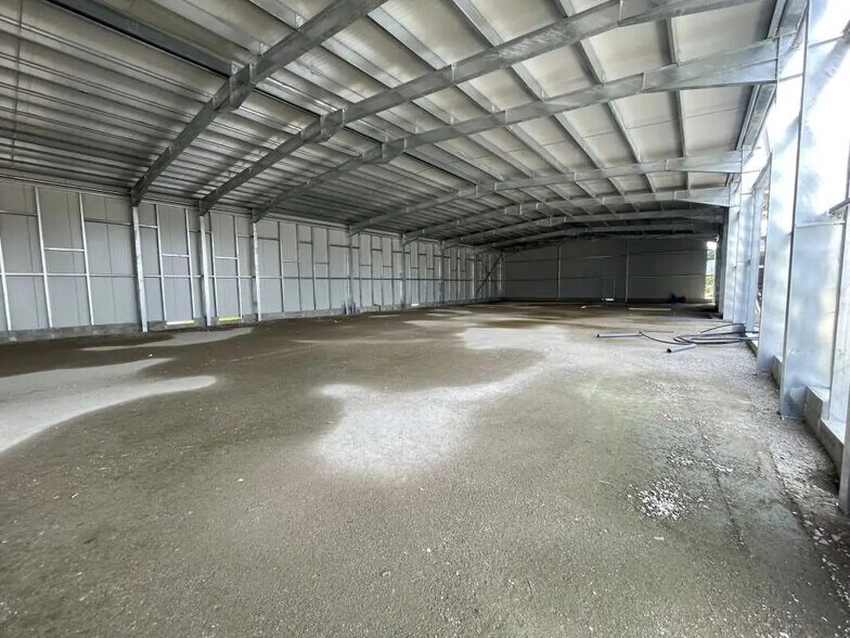 Bureau dans Le Petit-Quevilly à louer - Photo du bâtiment - Image 3 de 6