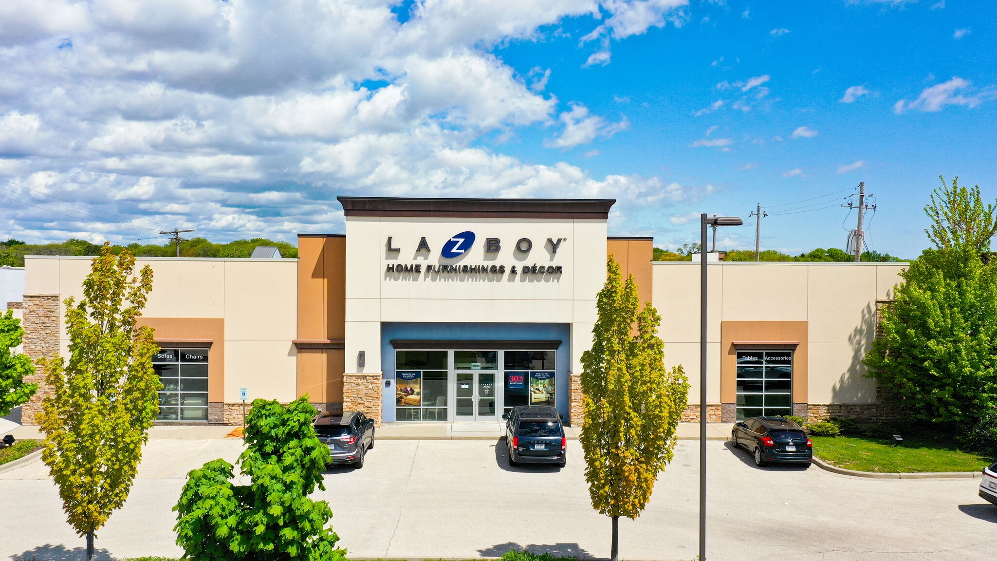 10830 W Burleigh St, Wauwatosa, WI for sale Building Photo- Image 1 of 10