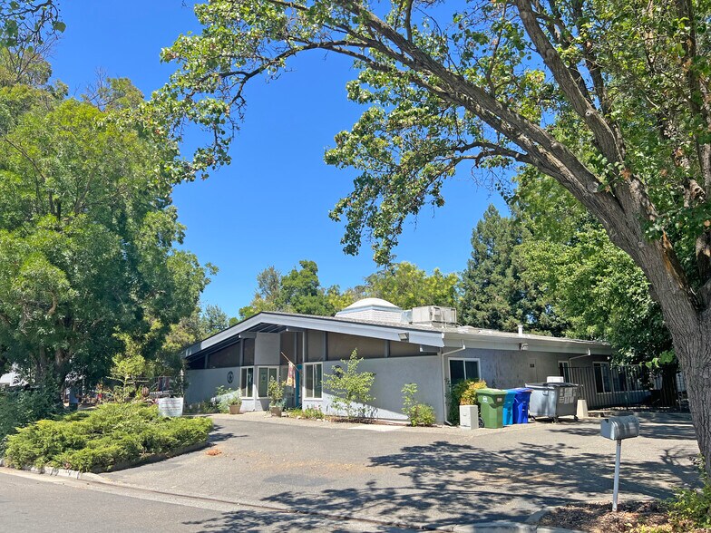 1811 Renoir Ave, Davis, CA à vendre - Photo du bâtiment - Image 2 de 15