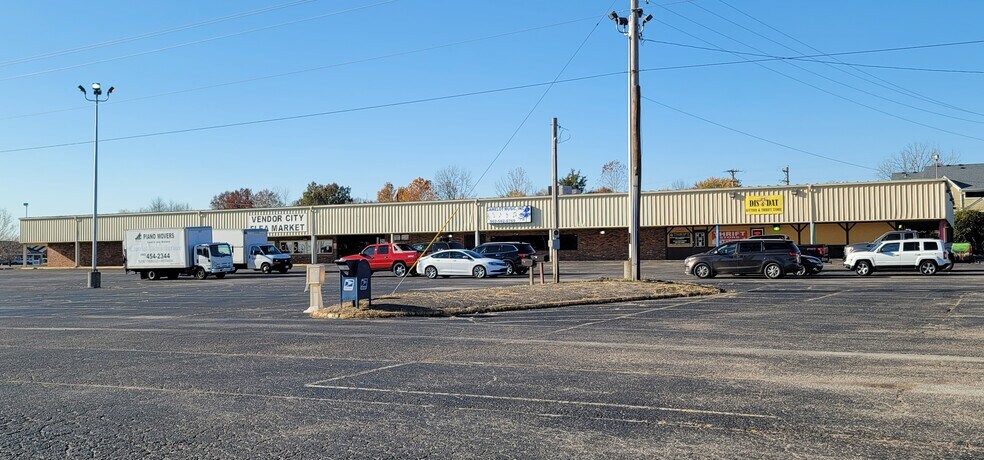 10070 Highway 44 E, Mount Washington, KY for sale - Primary Photo - Image 1 of 9