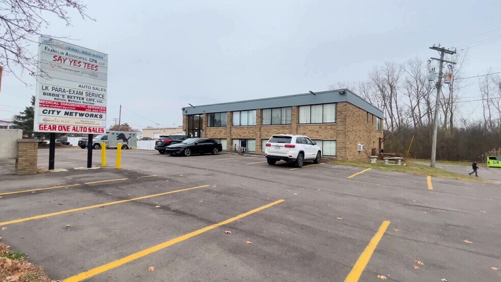 4479 Pontiac Lake Rd, Waterford, MI for lease - Commercial Listing Video - Image 2 of 28
