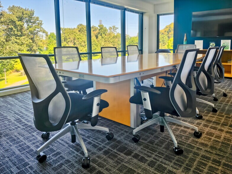 205 SE Spokane St, Portland, OR à louer - Photo intérieure - Image 2 de 12