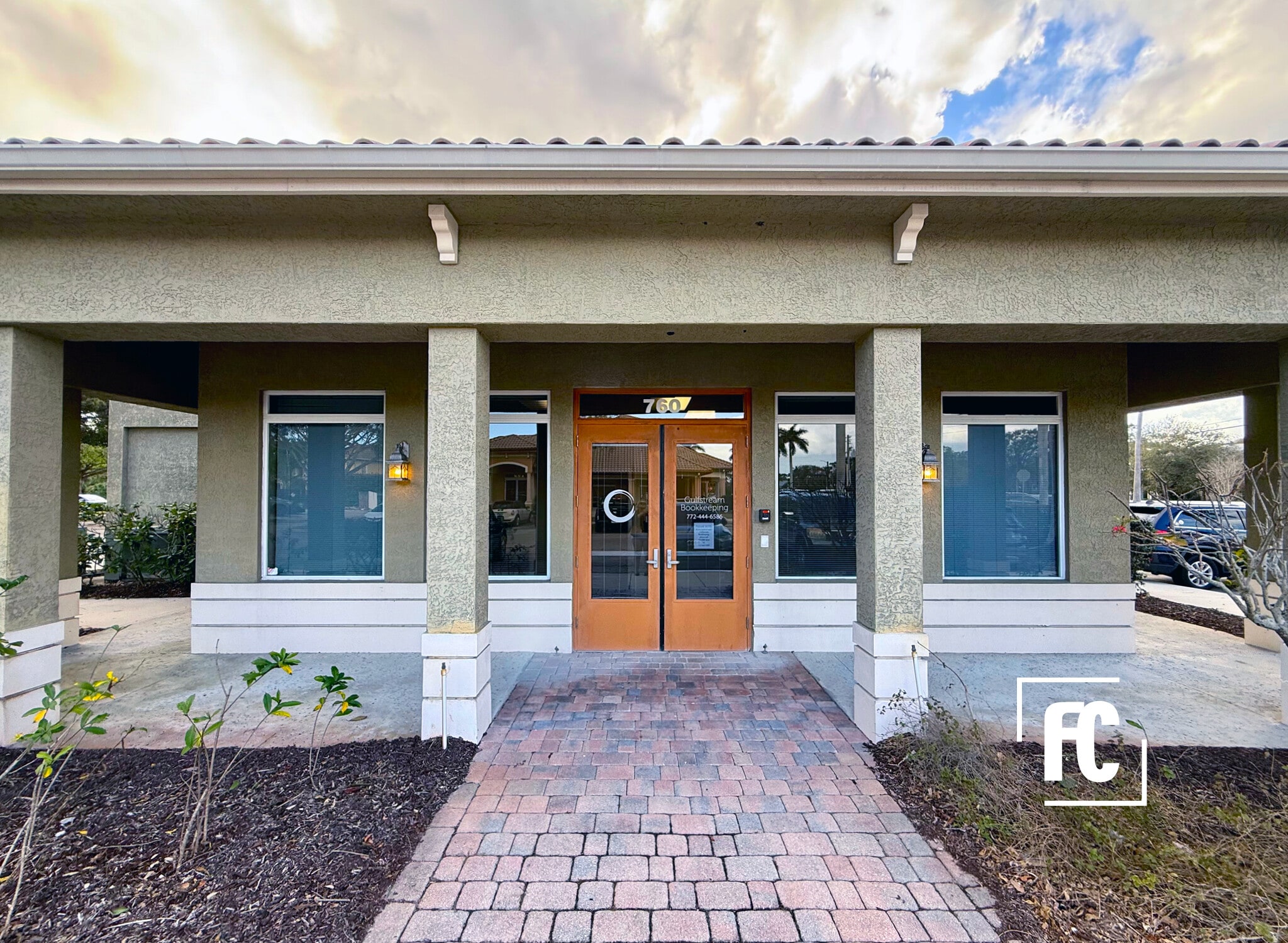 700-760 SE Indian St, Stuart, FL à louer Photo du bâtiment- Image 1 de 12