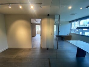 101-109 S Robertson Blvd, Los Angeles, CA for lease Interior Photo- Image 1 of 10