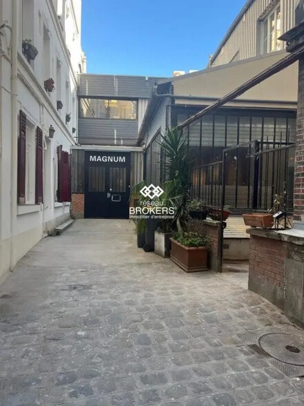 Retail in Paris for lease - Interior Photo - Image 1 of 1