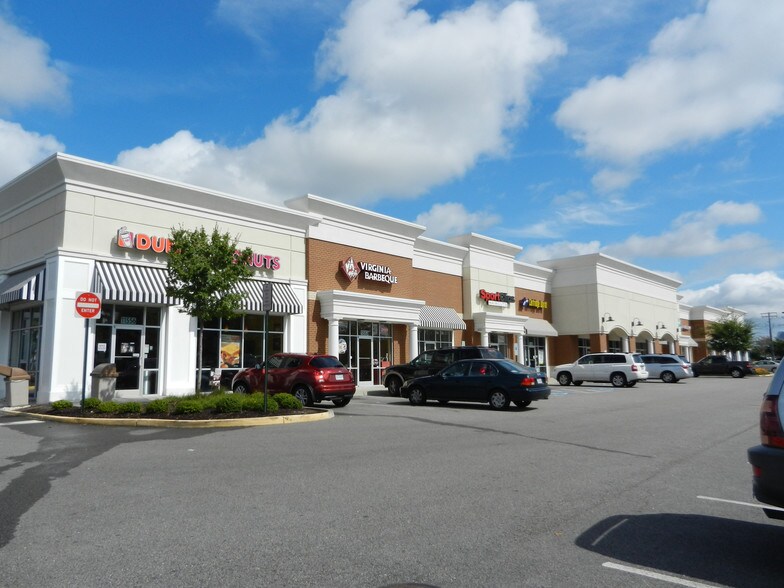 11500-11556 Busy St, North Chesterfield, VA à louer - Photo du bâtiment - Image 3 de 5