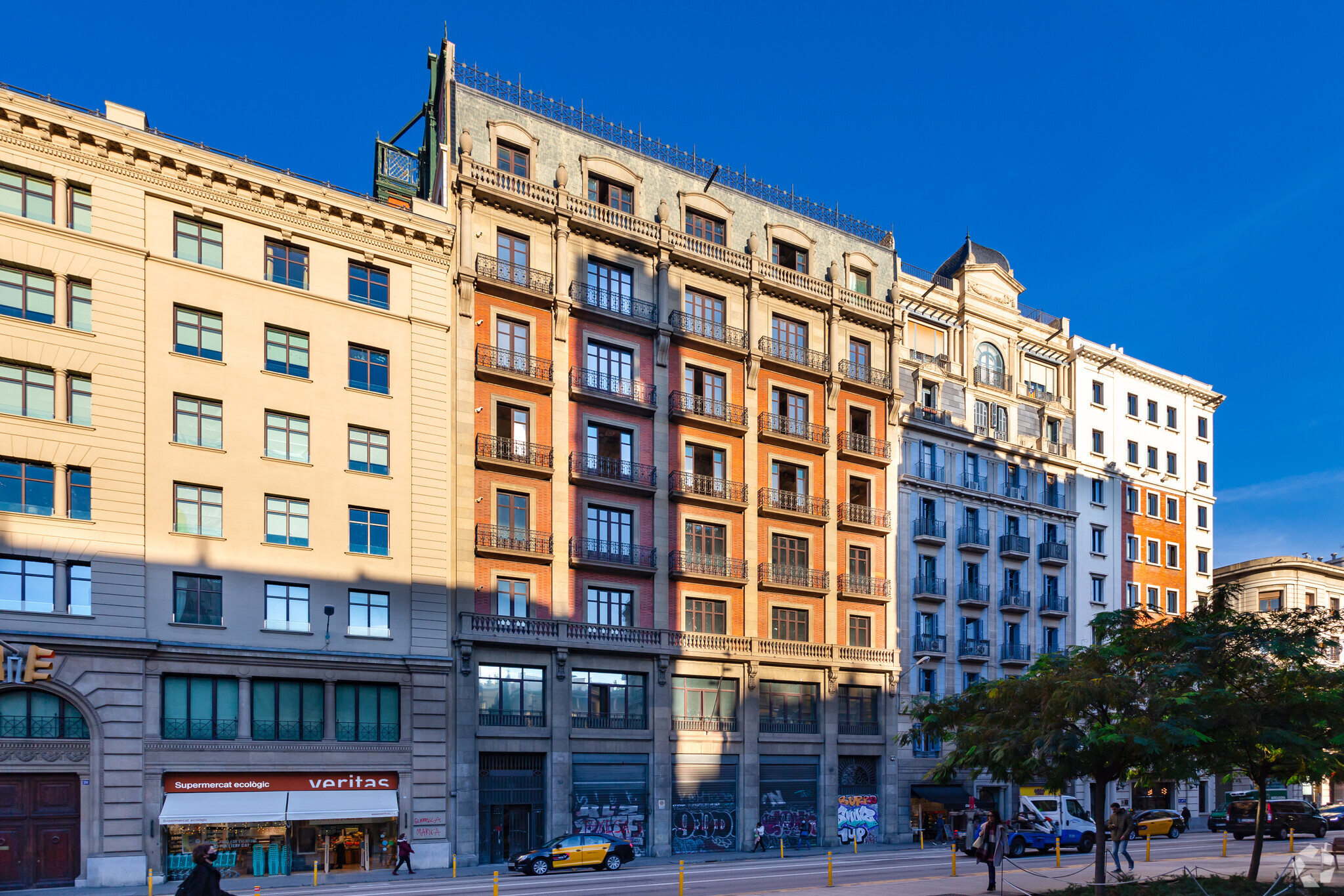 Via Laietana, Barcelona, Barcelona for lease Primary Photo- Image 1 of 5