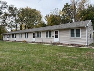 Plus de détails pour 305 E 25th Street Pl S, Newton, IA - Multi-résidentiel à vendre