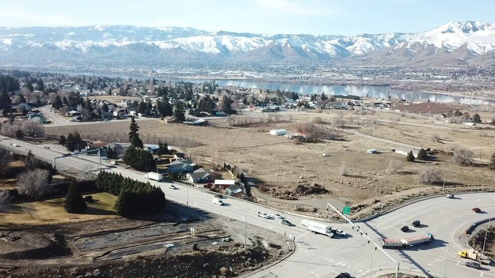 121 35th St NW, East Wenatchee, WA à vendre - Vidéo sur l’inscription commerciale - Image 3 de 7