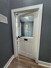 301-304 Macy Dr, Roswell, GA for lease Interior Photo- Image 1 of 3