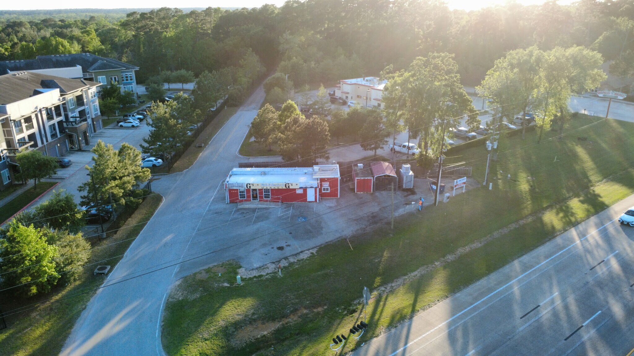 4897 W Davis St, Conroe, TX à vendre Photo principale- Image 1 de 8